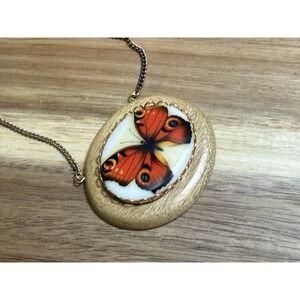 VTG Cameo Neclace Butterfly Enamel Painted Wood Boho Earthy Artsy TARNISH CHAIN